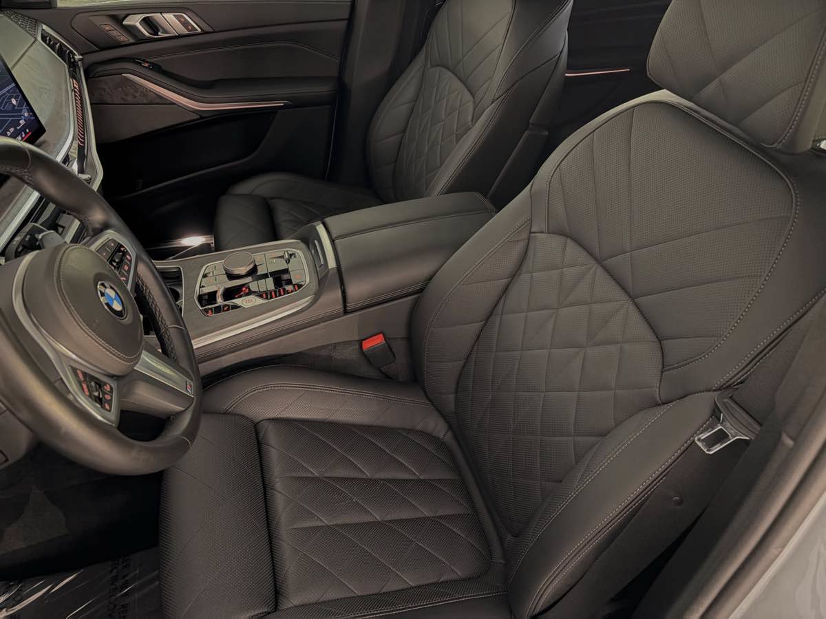 Used 2024 BMW X7 xDrive40i w/ M Sport Package AWD/4WD image 14