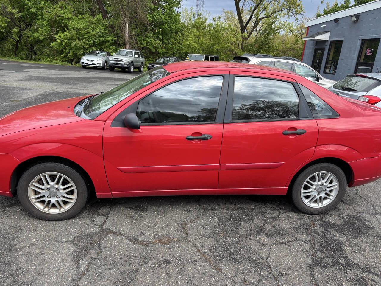 Used 2006 Ford Focus S FWD image 2