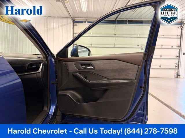 Used 2021 Nissan Rogue SV AWD/4WD image 10