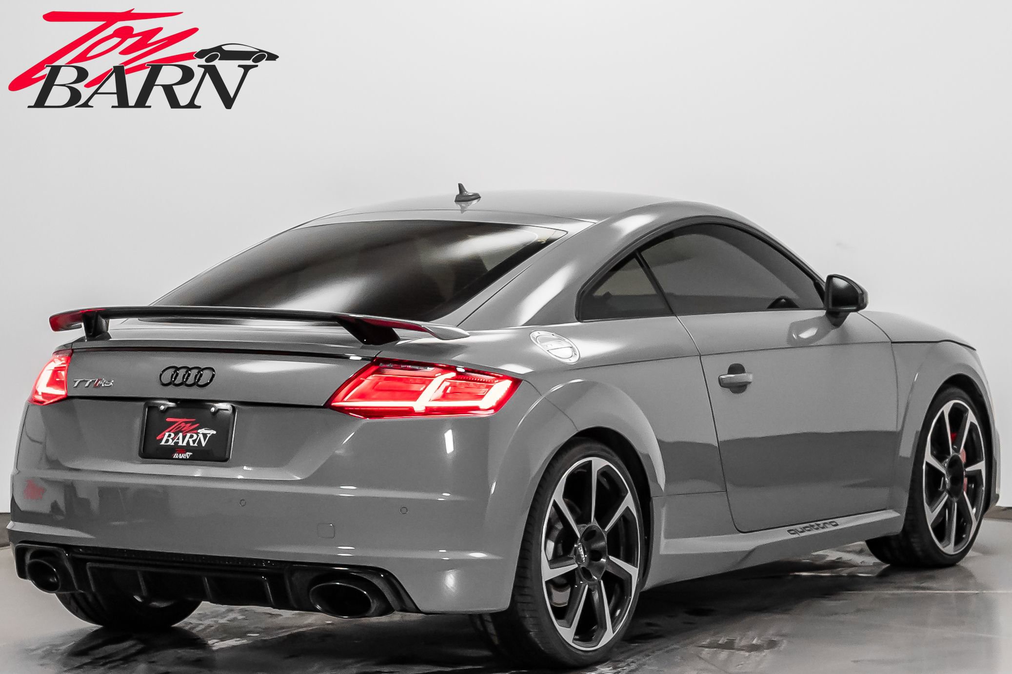 Used 2018 Audi TT RS w/ Technology Package image 5