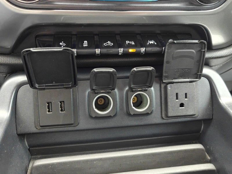 Used 2017 Chevrolet Silverado 1500 LTZ Z71 w/ LTZ Plus Package image 32