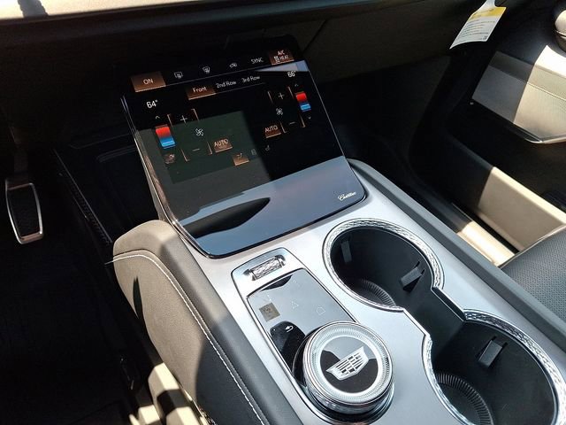 New 2026 Cadillac Vistiq Sport w/ LPO, Floor Liner Package image 9