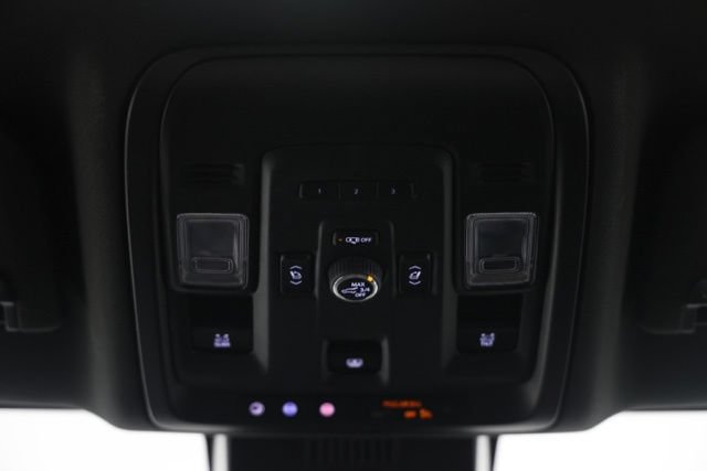 Used 2023 Chevrolet Tahoe LT w/ Luxury Package AWD/4WD image 38