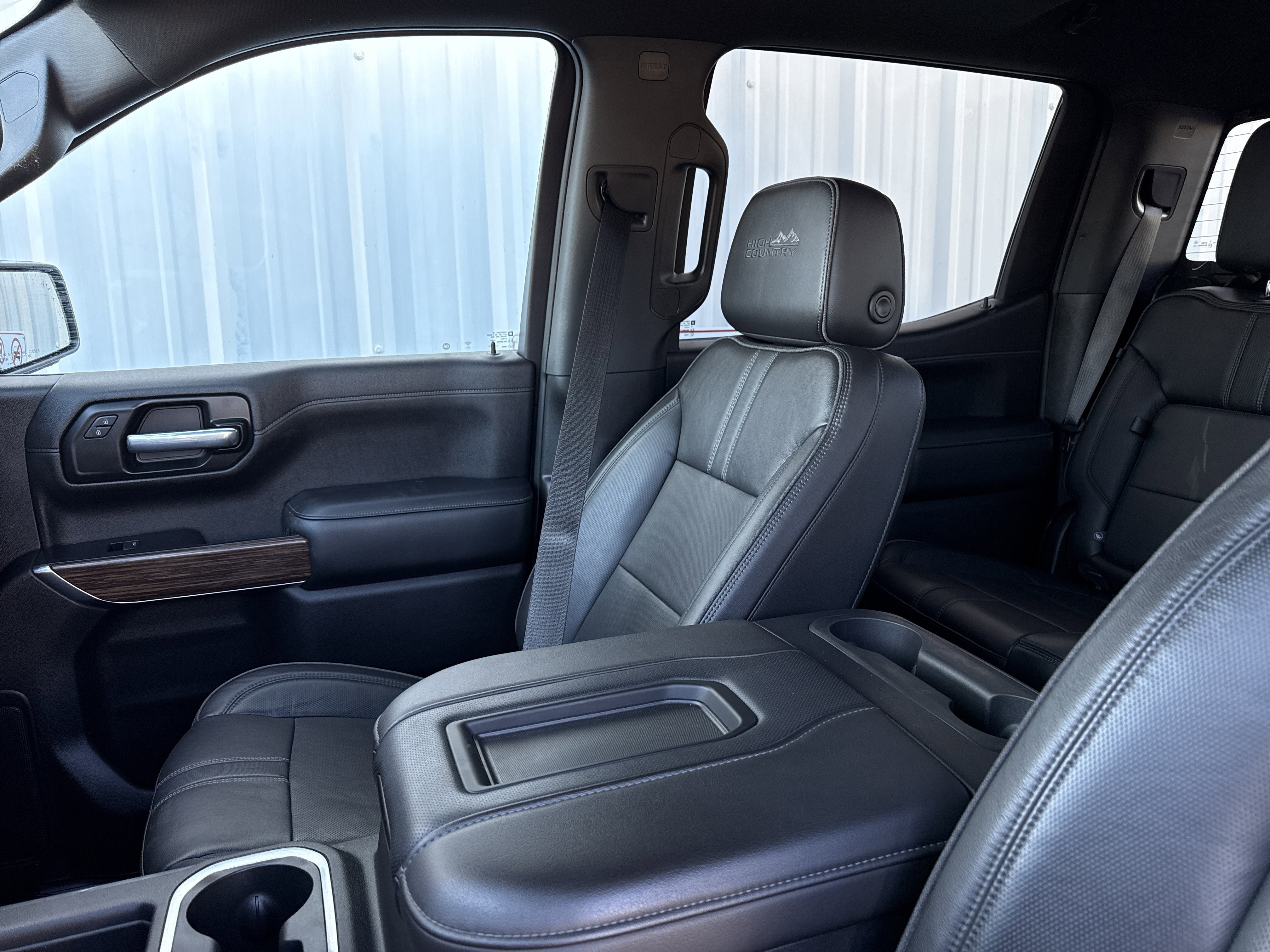 Used 2021 Chevrolet Silverado 1500 High Country w/ Technology Package image 15