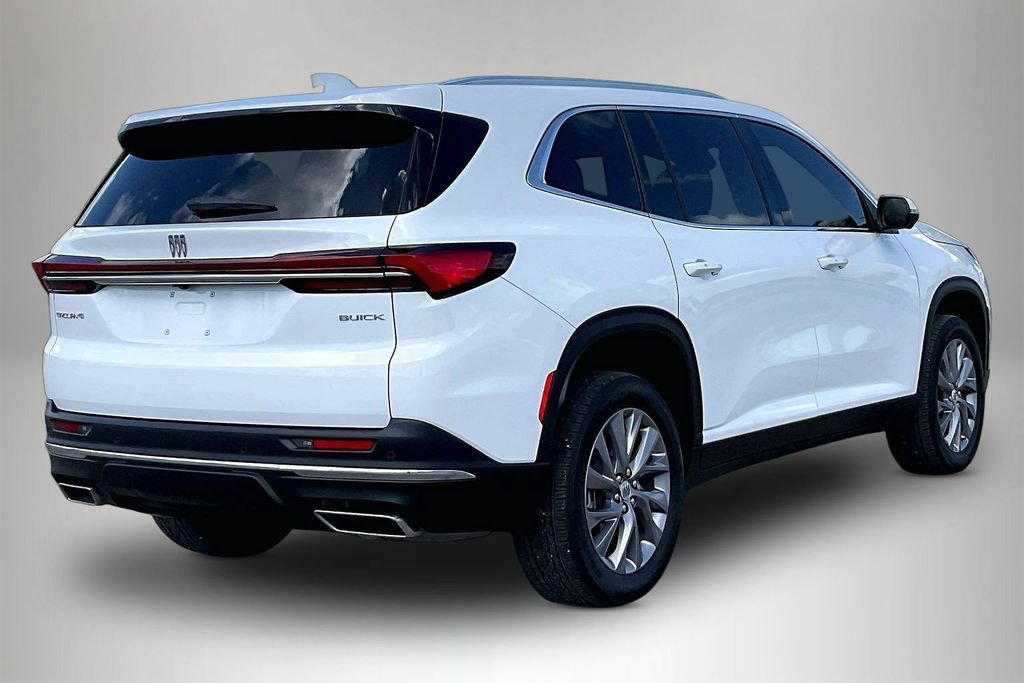 Used 2025 Buick Enclave Preferred FWD image 5