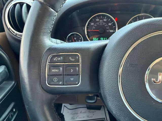 Used 2016 Jeep Wrangler Unlimited Sahara w/ Connectivity Group AWD/4WD image 19