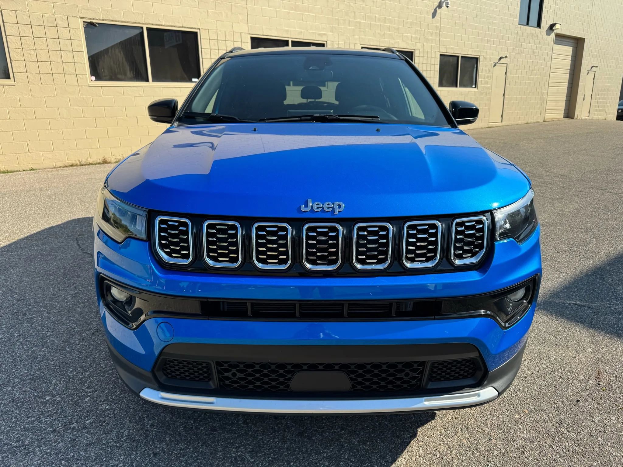 Used 2025 Jeep Compass Limited image 2