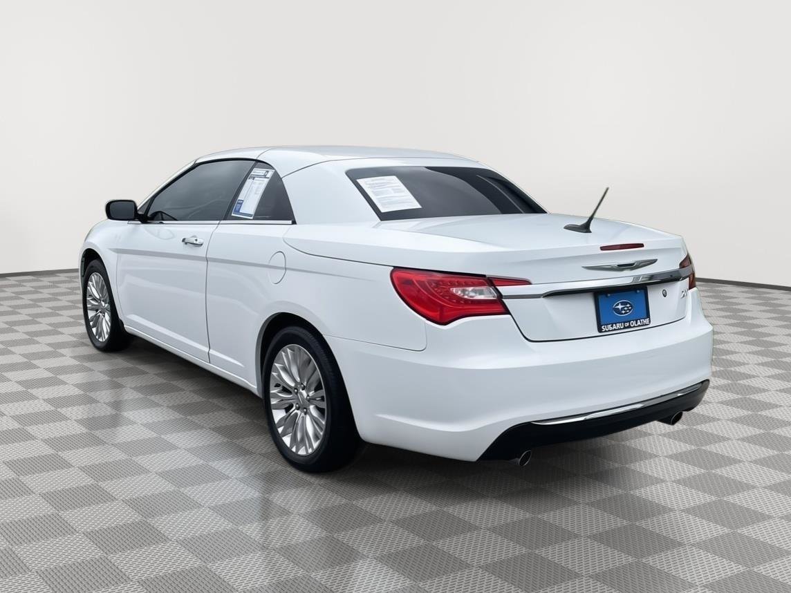 Used 2013 Chrysler 200 Limited FWD image 10