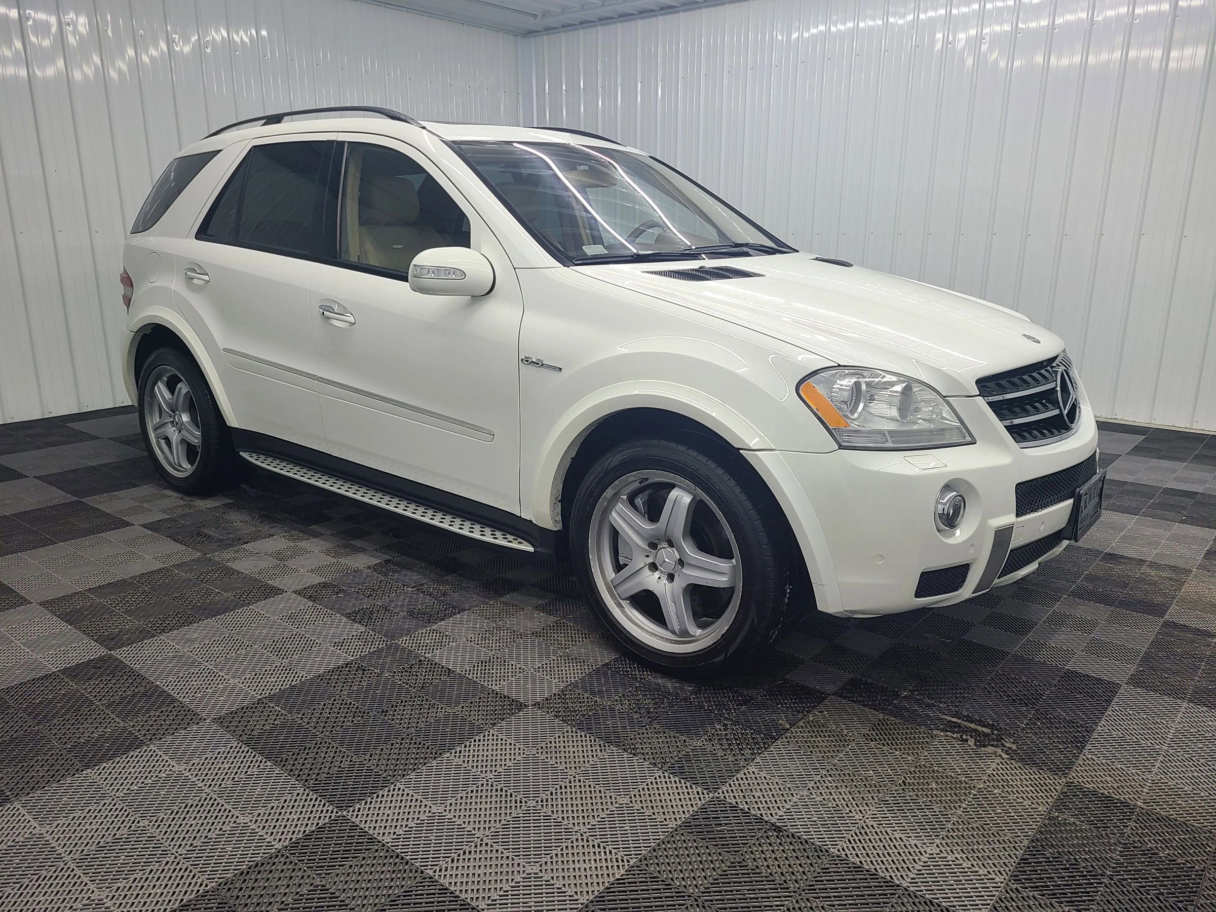 Used 2007 Mercedes-Benz ML 63 AMG 4MATIC image 1