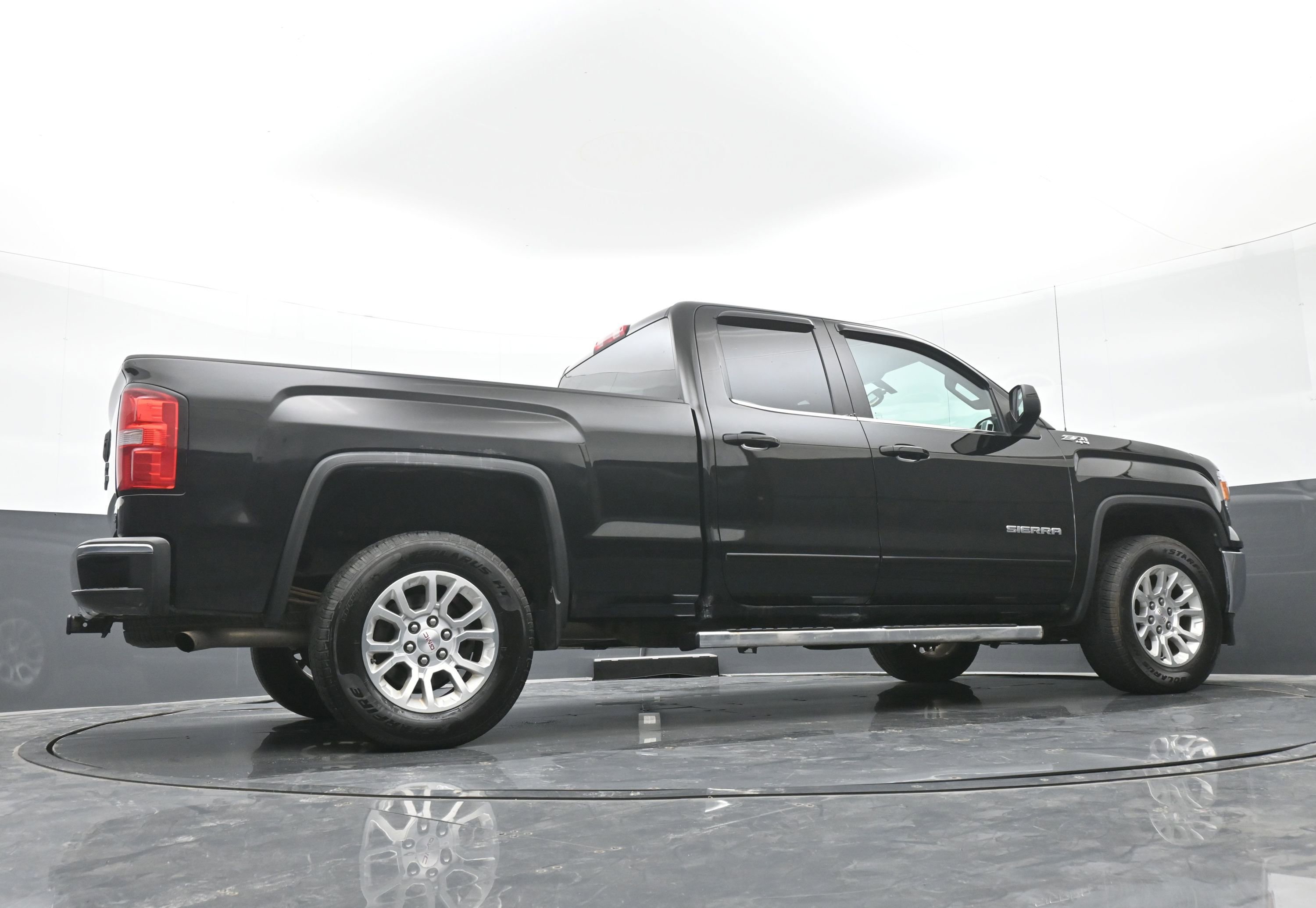 Used 2015 GMC Sierra 1500 SLE w/ SLE Value Package AWD/4WD image 40