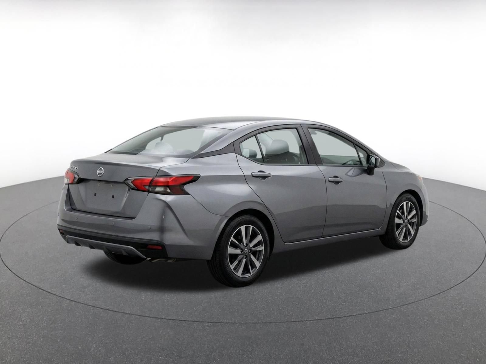 Used 2025 Nissan Versa SV FWD image 9