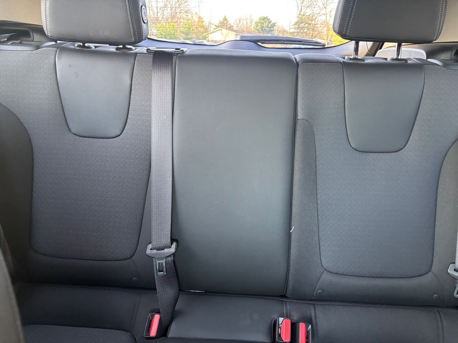 Used 2025 Buick Encore GX Preferred image 37