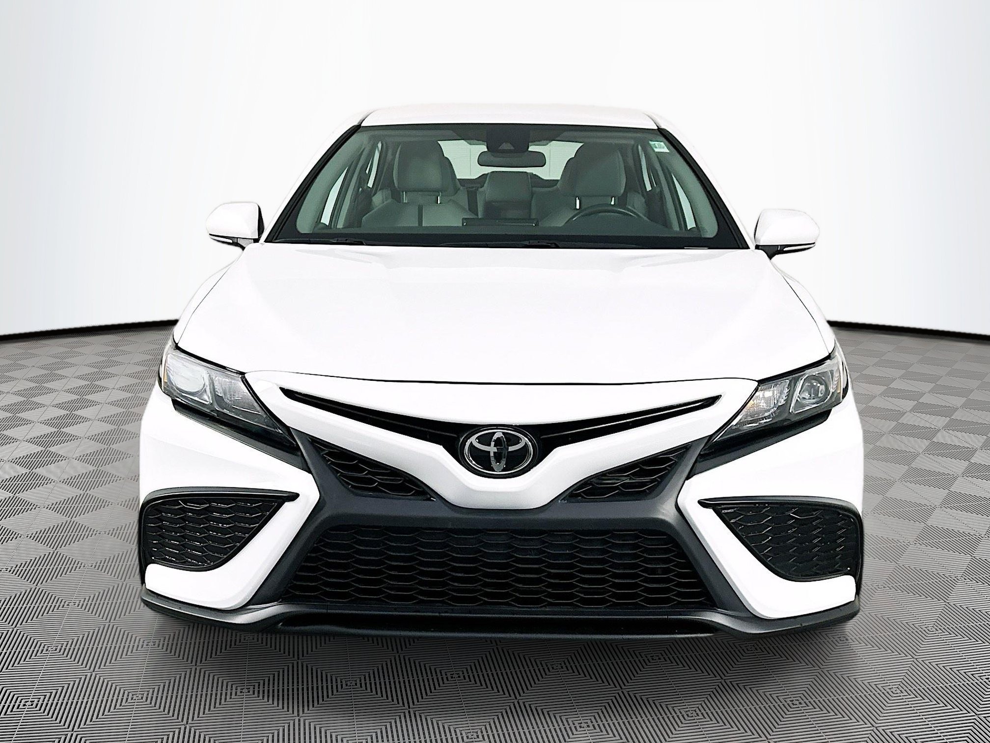 Certified 2023 Toyota Camry SE FWD image 2