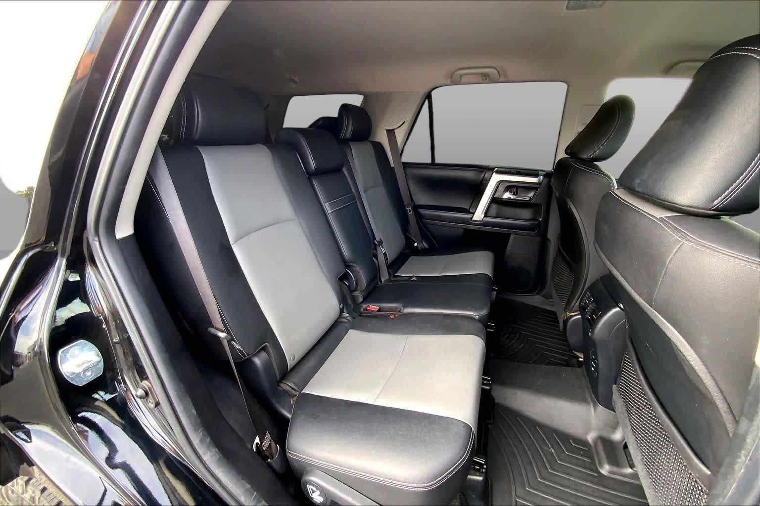 Used 2018 Toyota 4Runner SR5 Premium RWD image 20
