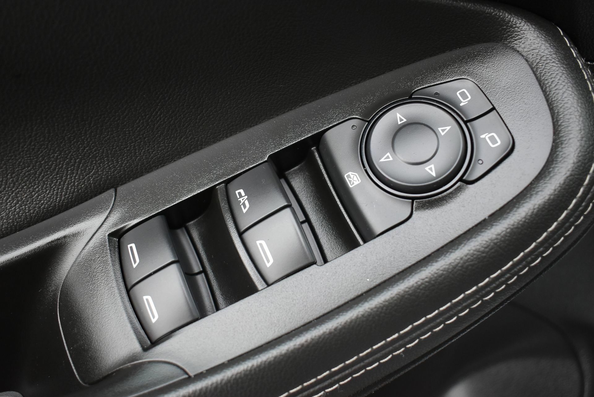 Used 2024 Buick Encore GX Sport Touring w/ Comfort Package image 13