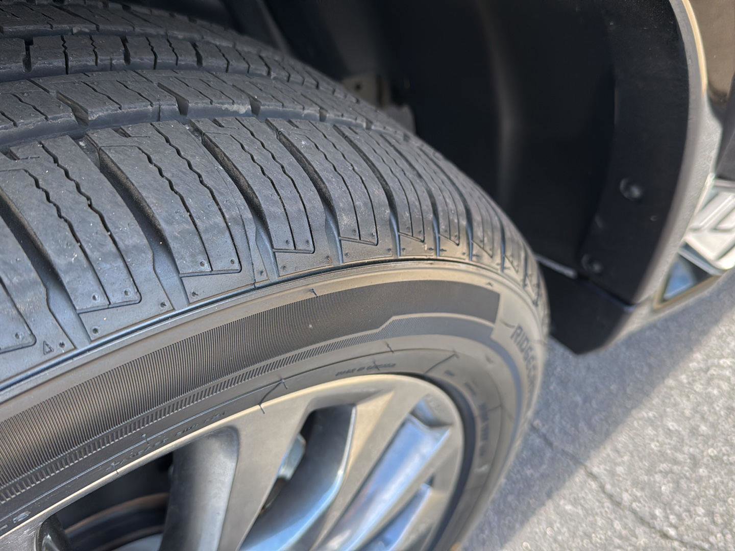 Used 2022 Nissan Armada Platinum image 36