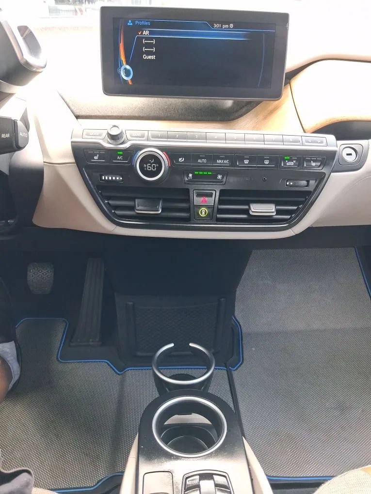 Used 2014 BMW i3 w/ Range Extender RWD image 17