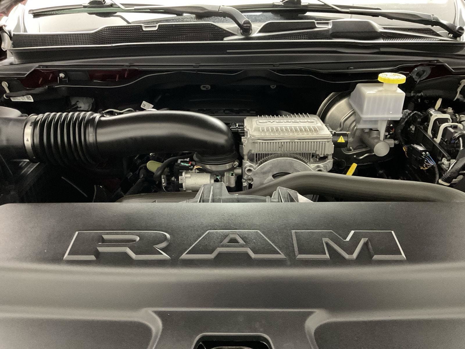 Used 2023 RAM 1500 Laramie AWD/4WD image 19