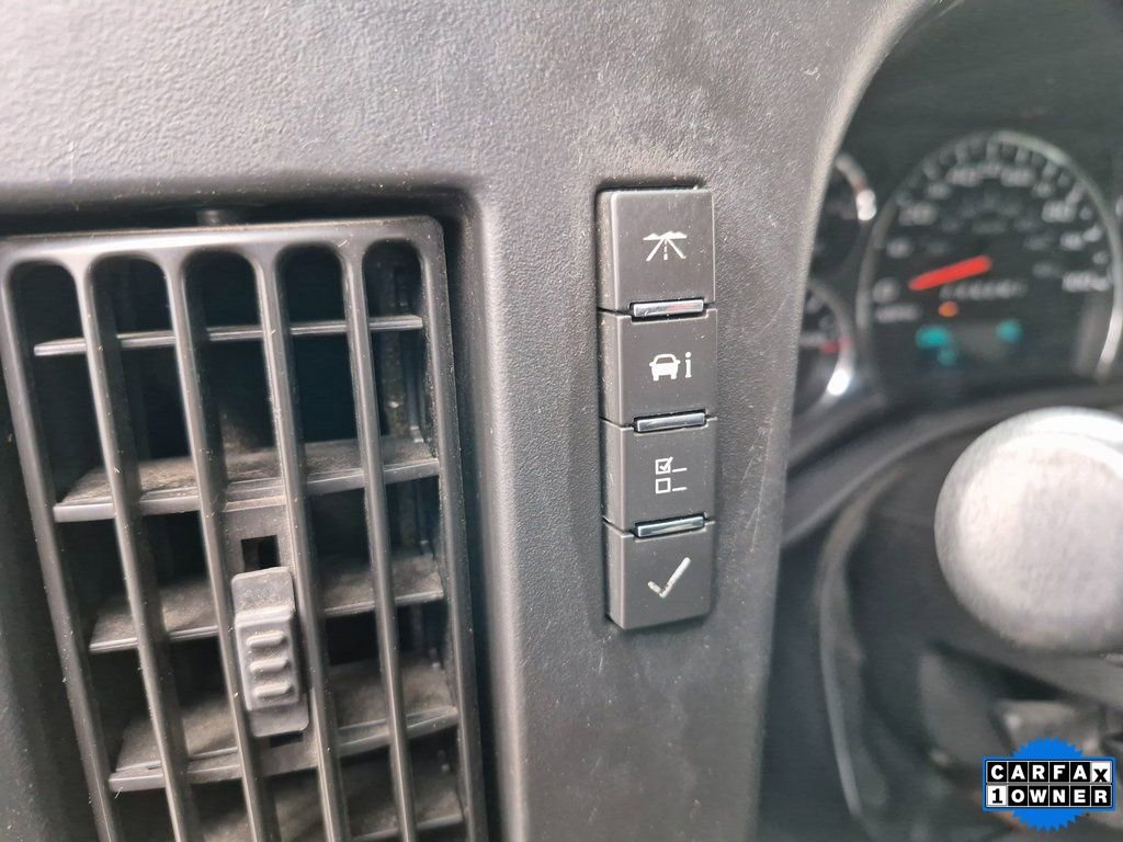 Used 2015 Chevrolet Express 2500 RWD image 13