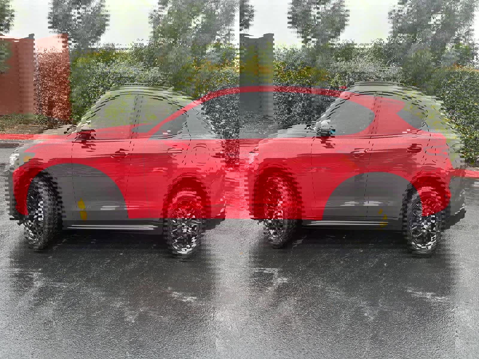 Used 2020 Alfa Romeo Stelvio w/ Nero Edizione image 3