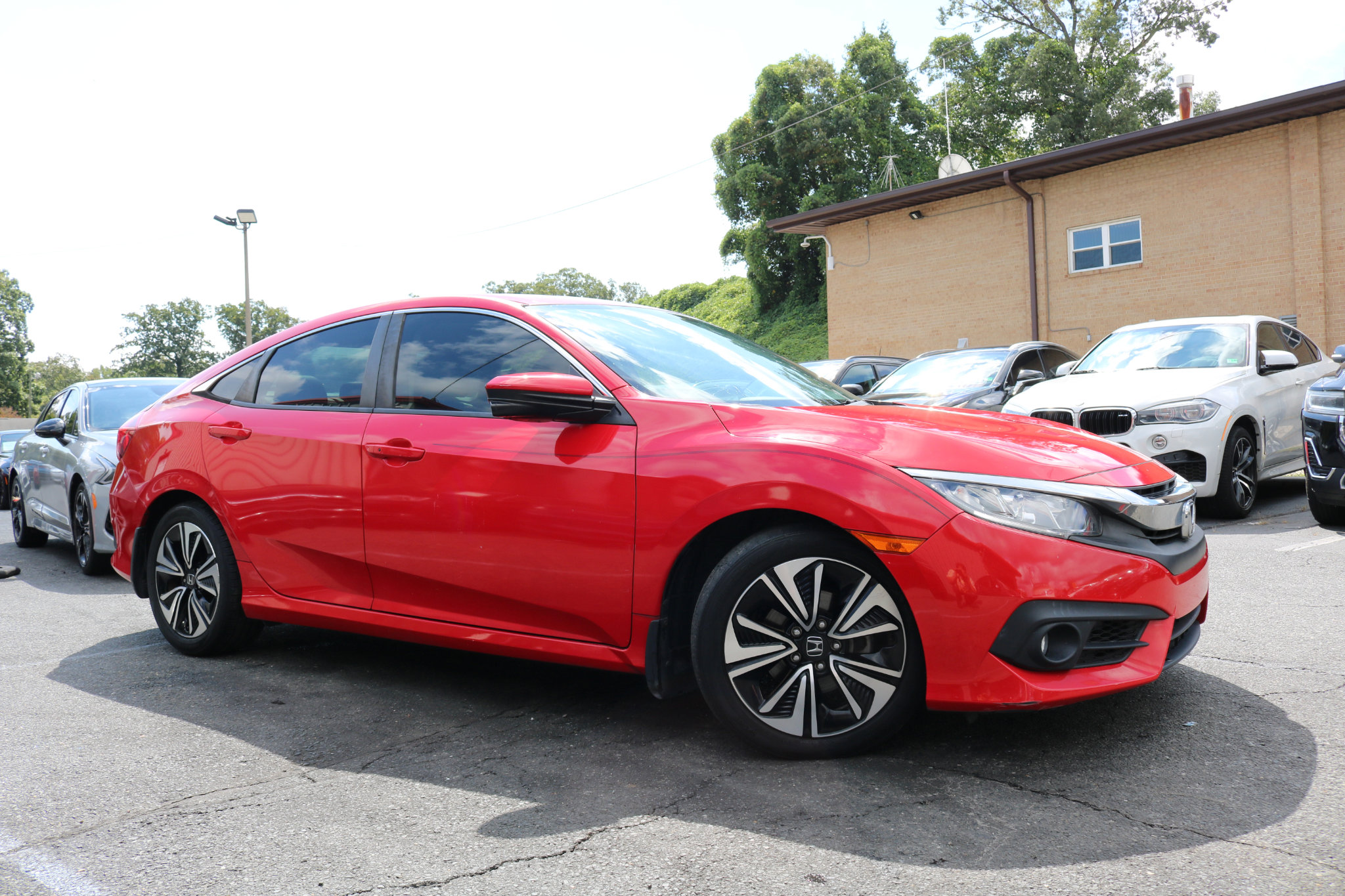 Used 2018 Honda Civic EX-L image 6