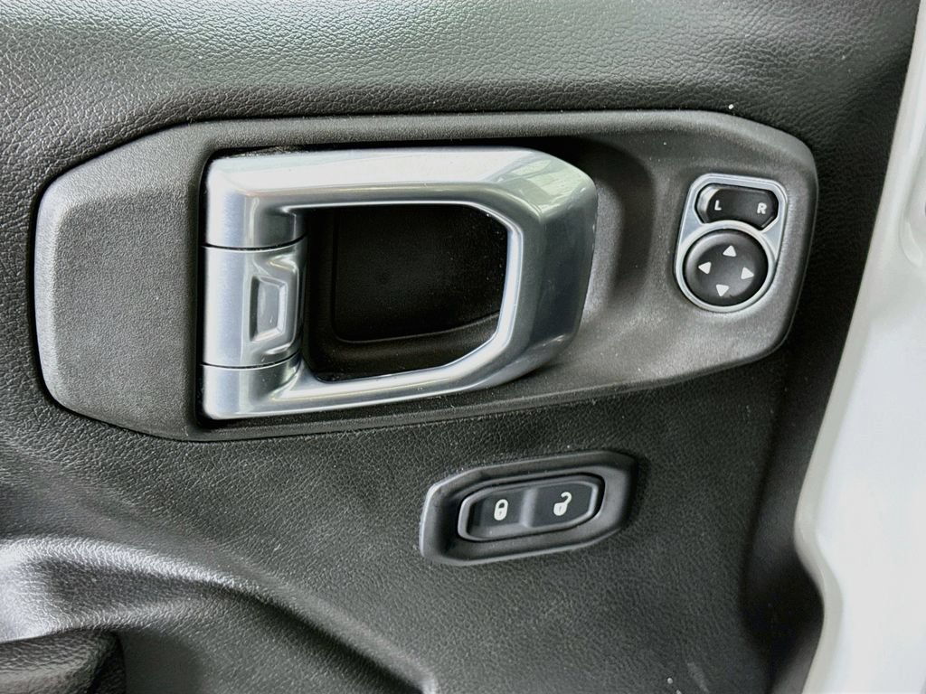 Used 2022 Jeep Wrangler Unlimited Sport AWD/4WD image 22