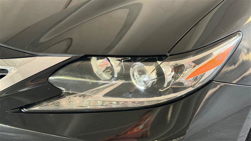 Used 2018 Lexus ES 350 w/ Navigation System Package FWD image 10