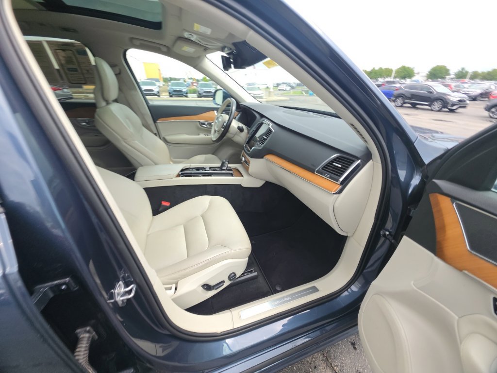 Used 2021 Volvo XC90 T8 Inscription Expression w/ Protection Package Premier AWD/4WD image 33
