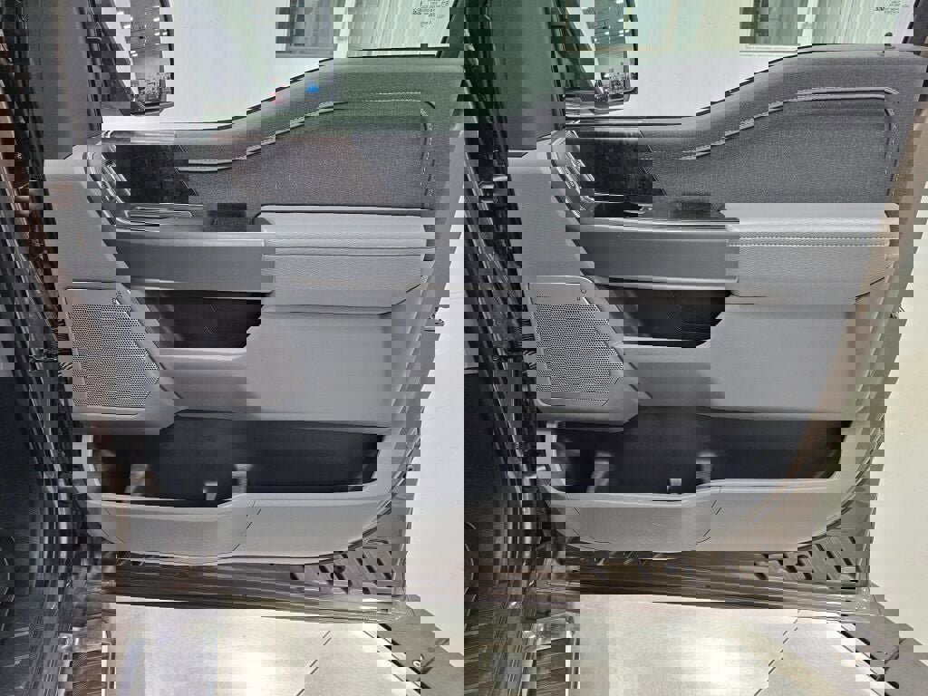 Used 2022 Ford F150 Lariat w/ Equipment Group 502A High image 27