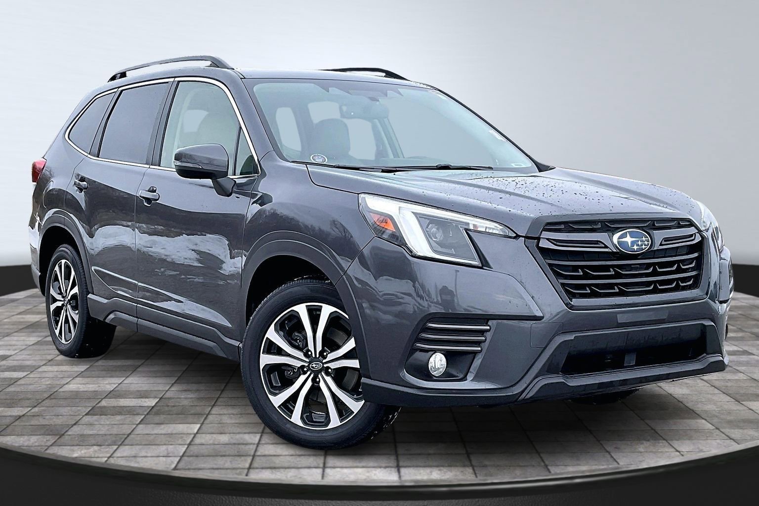 Used 2023 Subaru Forester Limited image 9