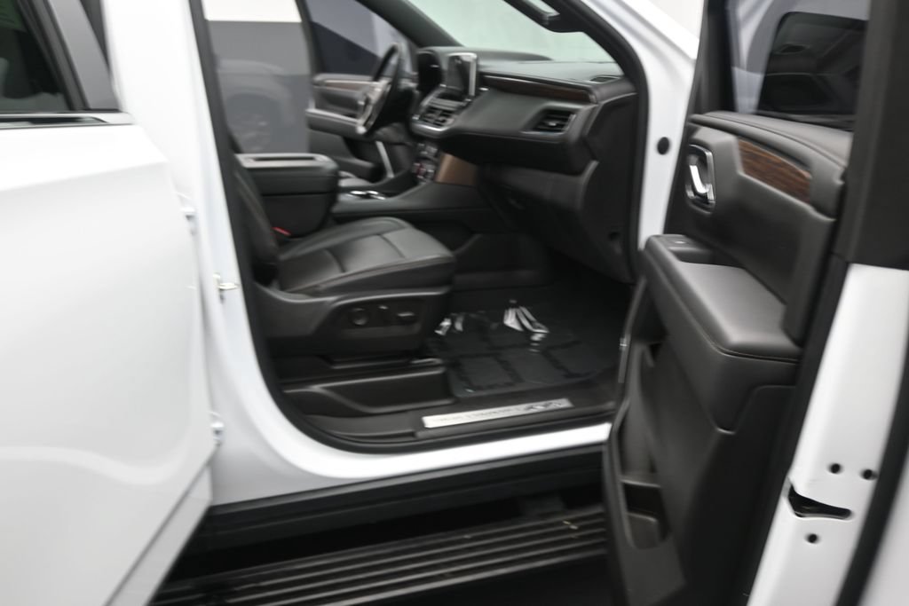 Used 2023 Chevrolet Tahoe High Country RWD image 15