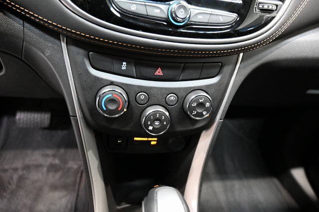 Used 2022 Chevrolet Trax LT w/ Driver Confidence Package image 17