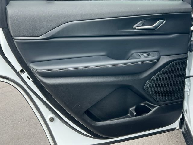 Certified 2024 Jeep Grand Cherokee L Laredo image 36