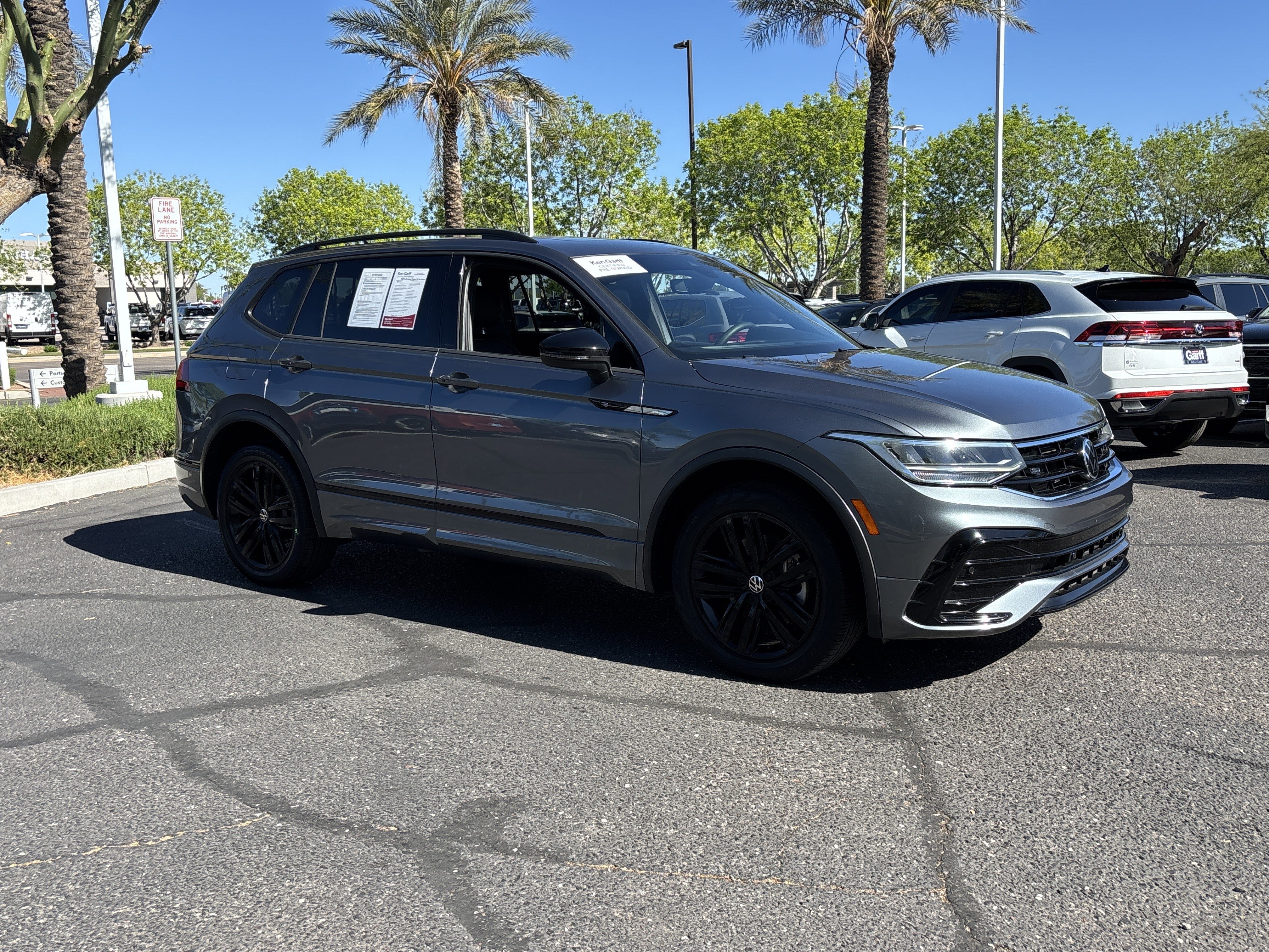 Used 2022 Volkswagen Tiguan SE R-Line image 6