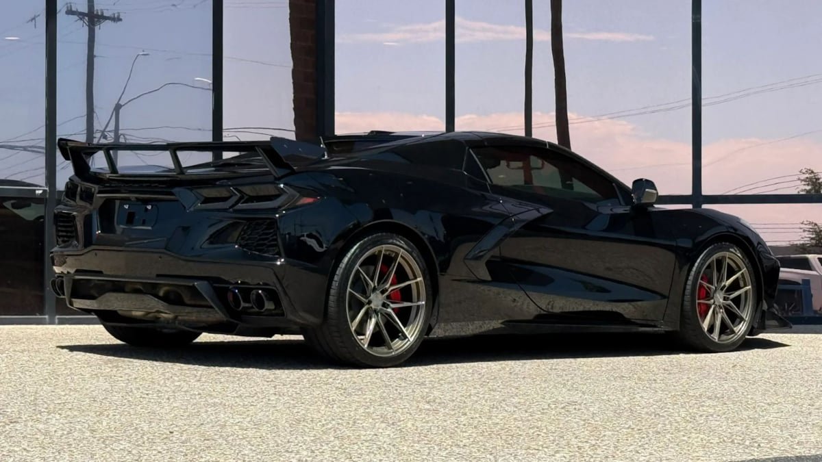 Used 2024 Chevrolet Corvette Stingray Premium Conv w/ 3LT RWD image 12