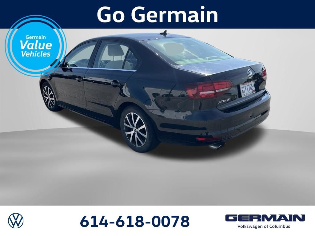 Used 2017 Volkswagen Jetta SE FWD image 4