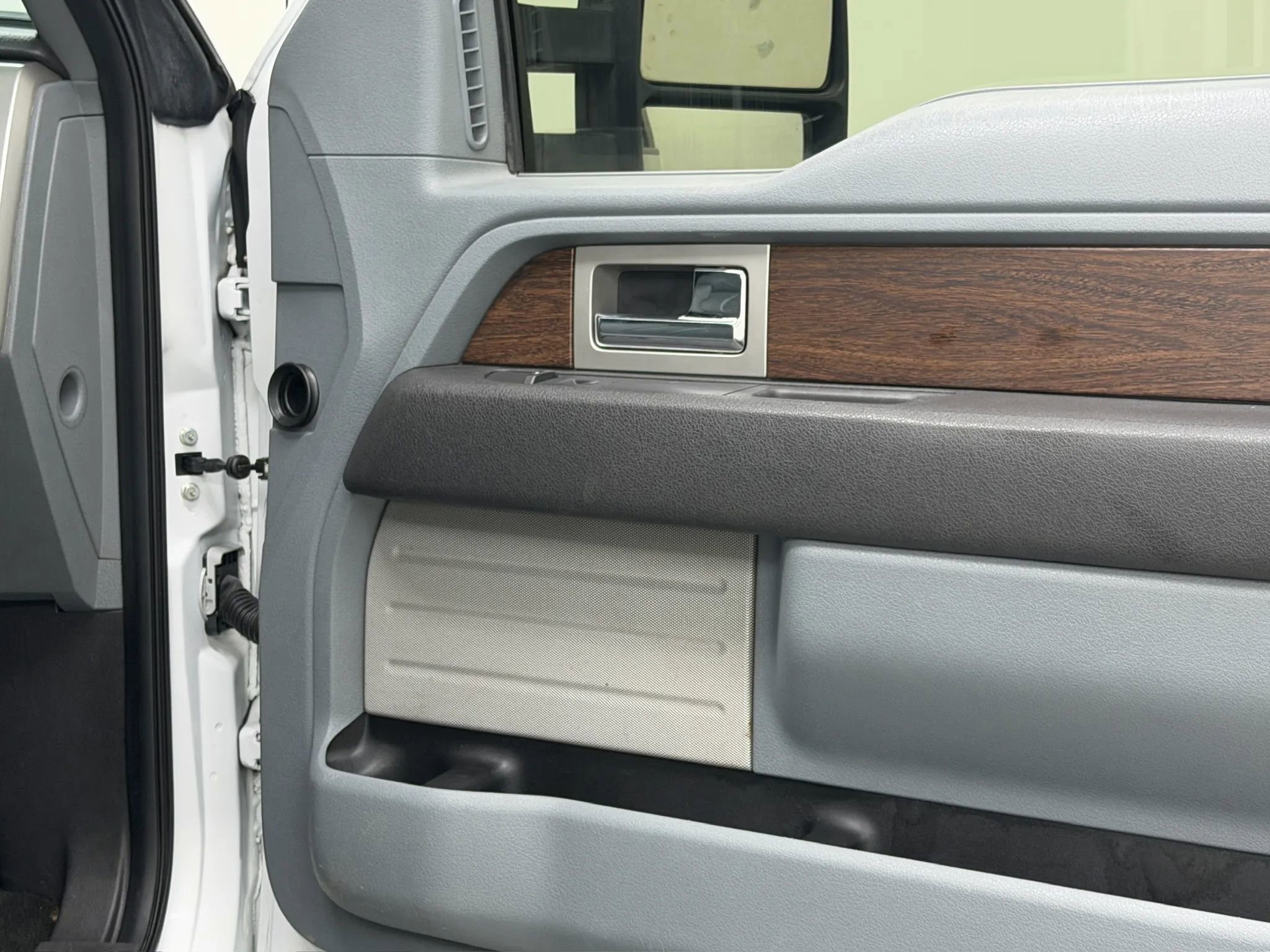 Used 2013 Ford F150 Lariat AWD/4WD image 27