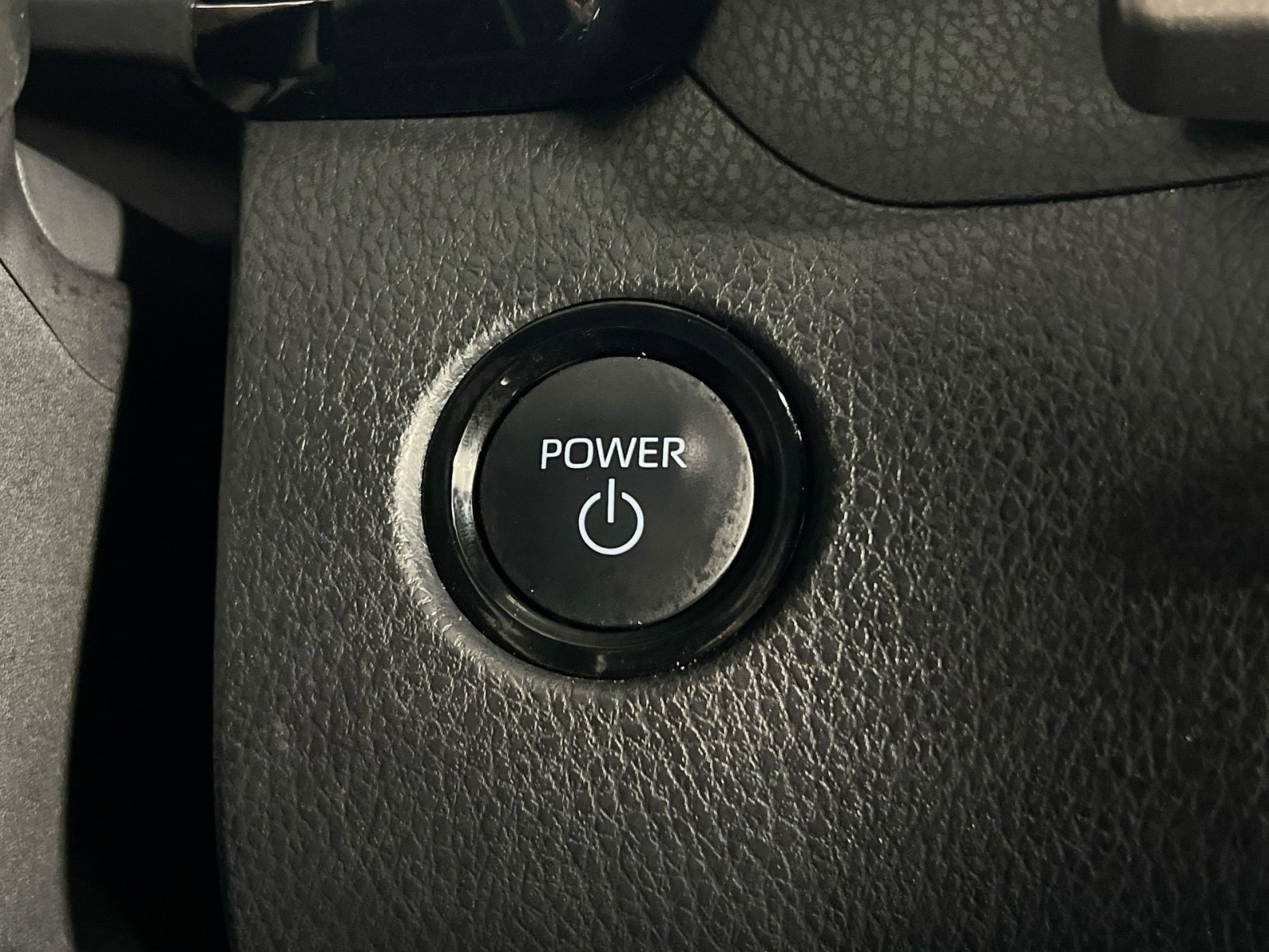 Used 2025 Toyota Camry SE image 34