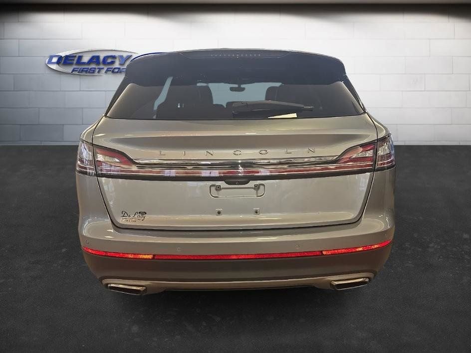 Used 2022 Lincoln Nautilus Reserve w/ Equipment Group 201A image 4