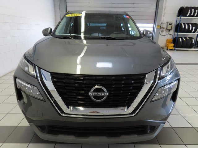 Used 2023 Nissan Rogue SV image 18