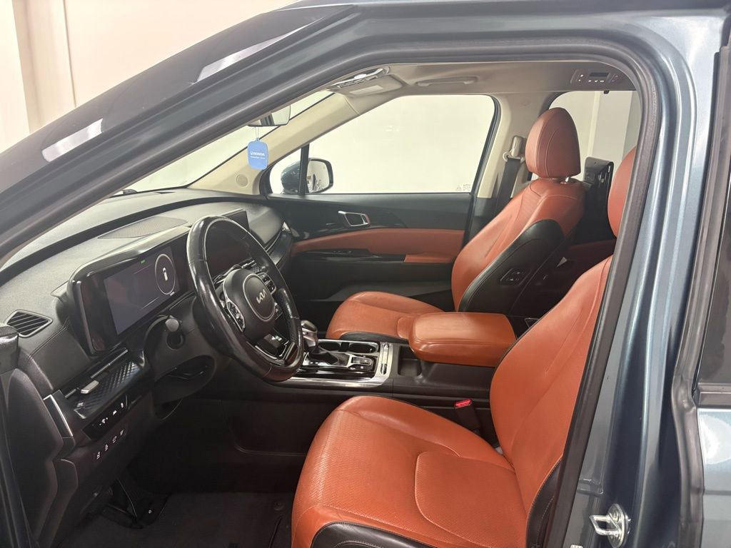 Used 2022 Kia Carnival SX Prestige image 26