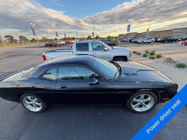 Used 2010 Dodge Challenger R/T RWD image 8