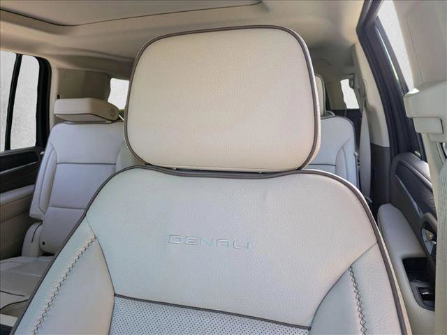 Used 2022 GMC Yukon XL Denali w/ Max Trailering Package AWD/4WD image 15