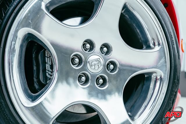 Used 2002 Dodge Viper GTS RWD image 3