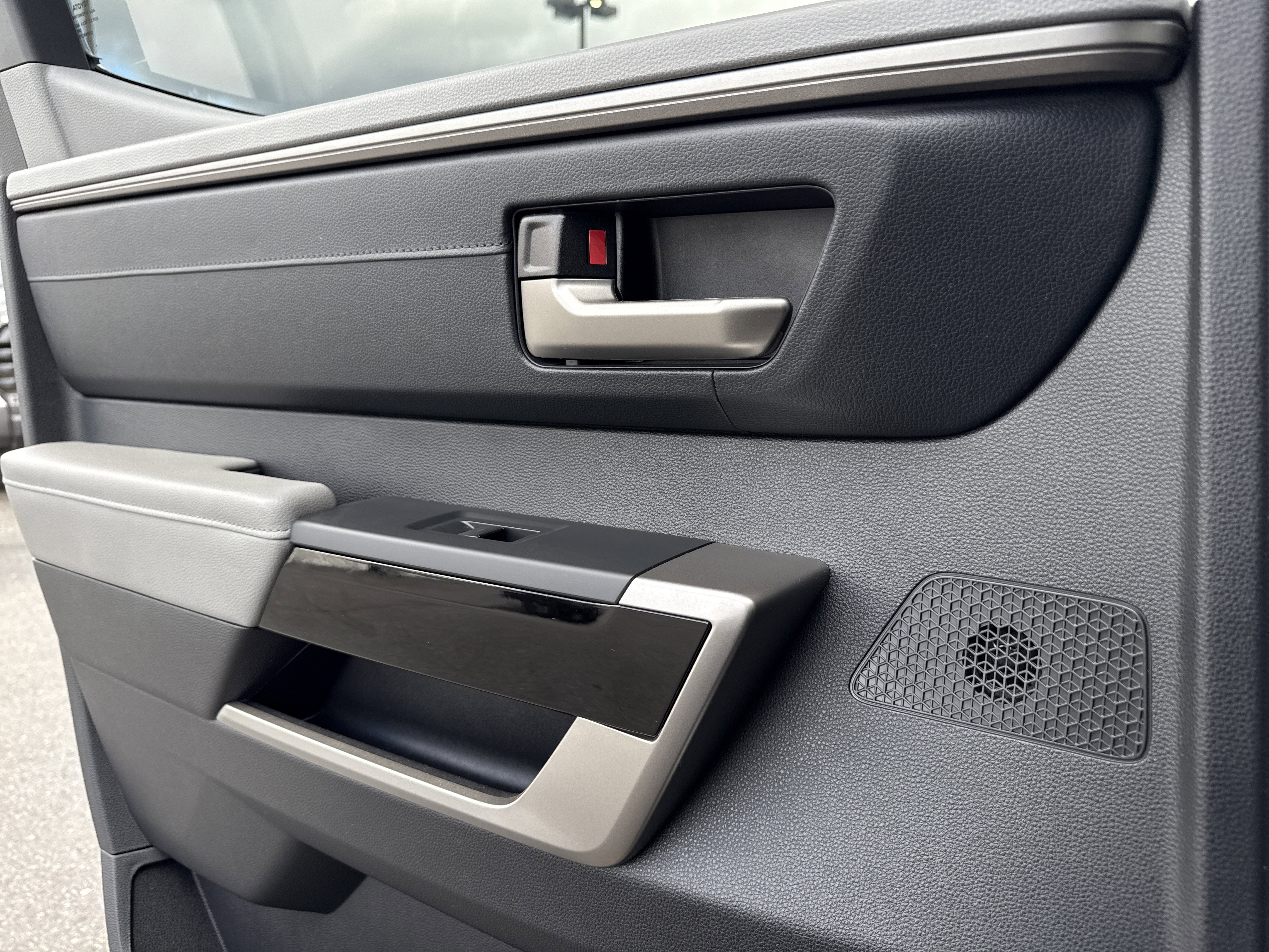 Used 2022 Toyota Tundra Limited image 26