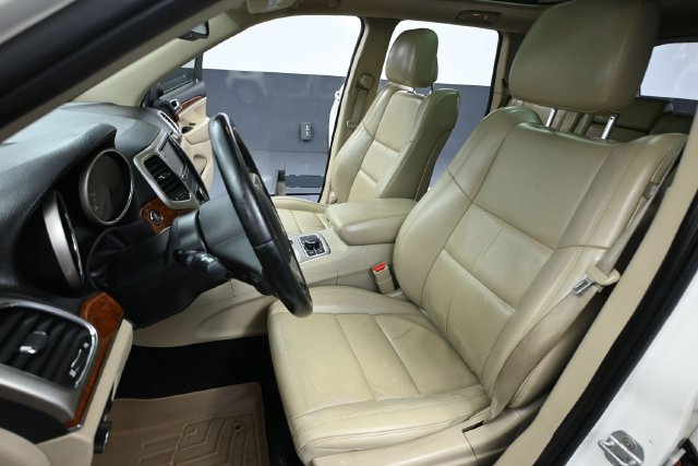 Used 2011 Jeep Grand Cherokee Limited AWD/4WD image 17