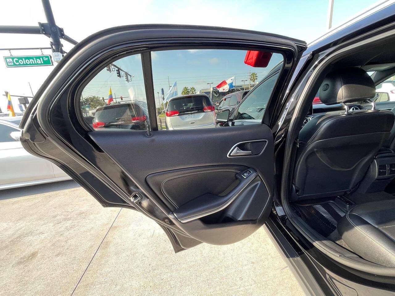 Used 2019 Mercedes-Benz GLA 250 4MATIC image 10