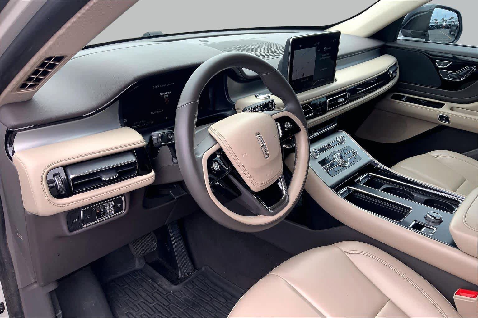 Used 2021 Lincoln Aviator 2WD image 18