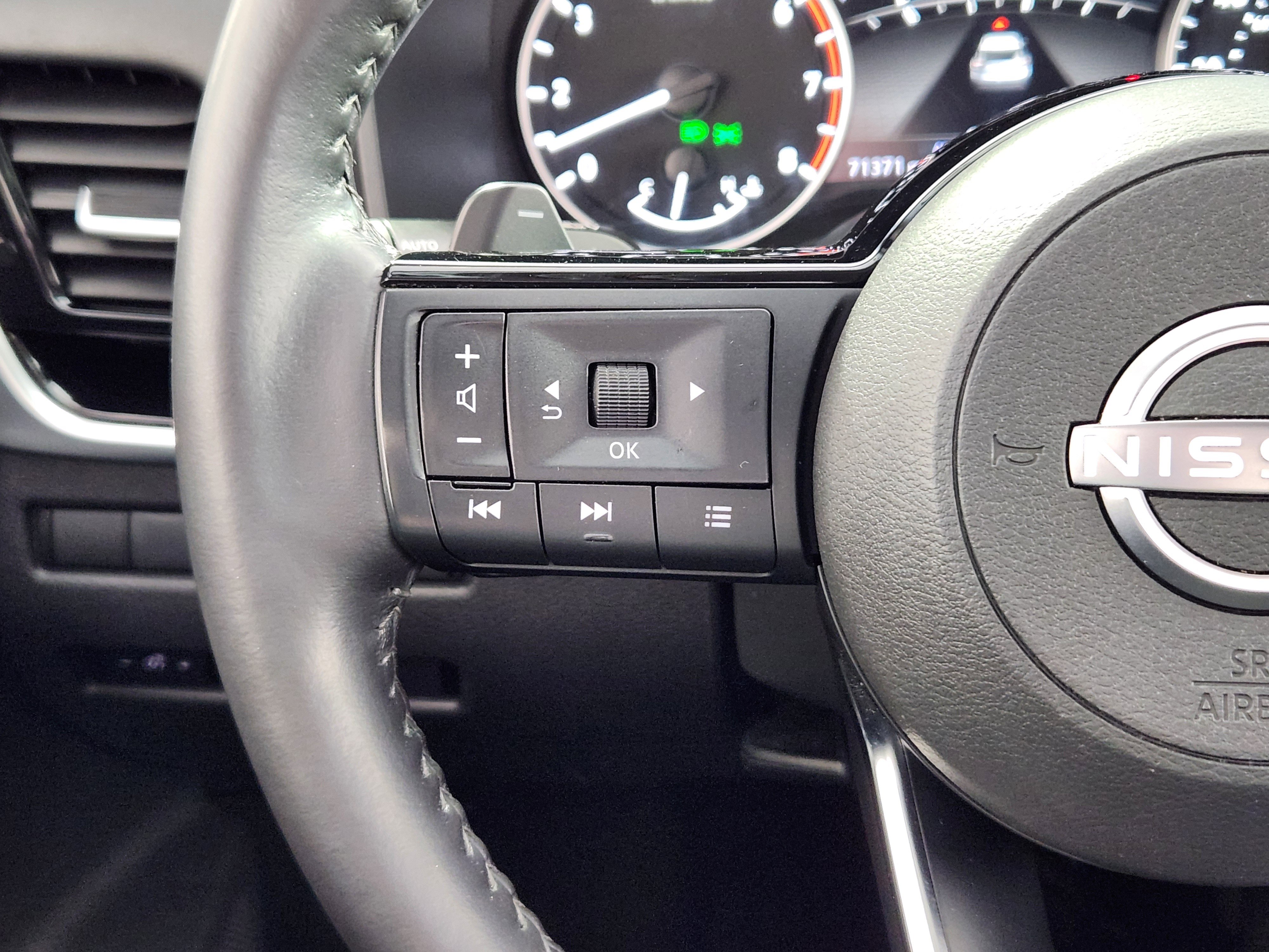 Used 2023 Nissan Rogue SL w/ SL Premium Package image 18