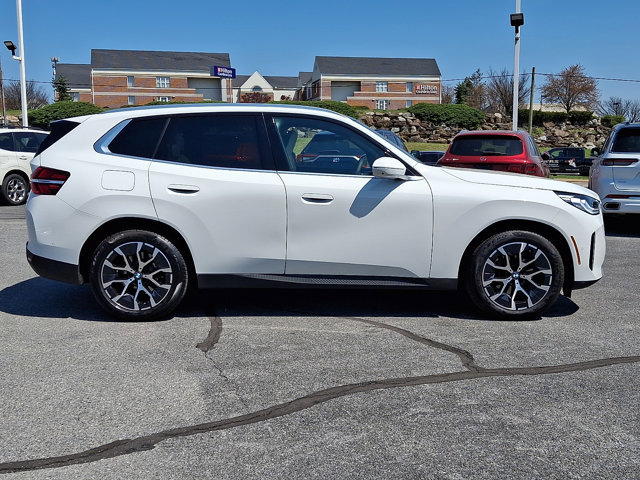 Certified 2025 BMW X3 xDrive30i w/ Premium Package image 7